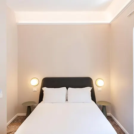 Relstay - Assarotti Appartement *